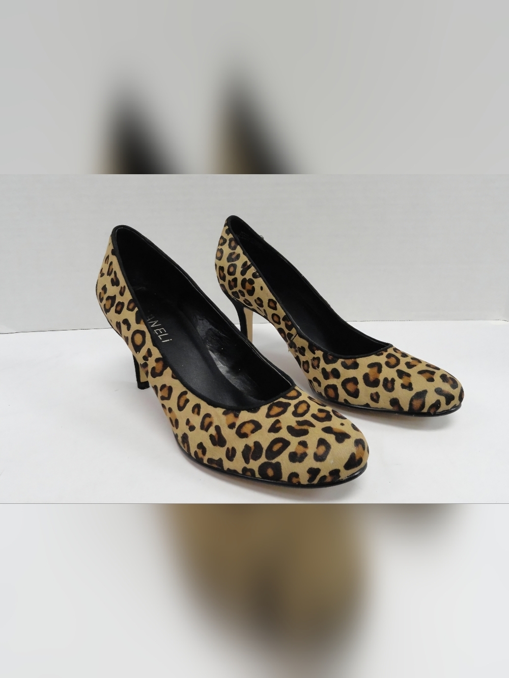 IOB VTG VANELI Leopard Print Real Dyed Calf Hair Round Toe Pumps Size 8.5